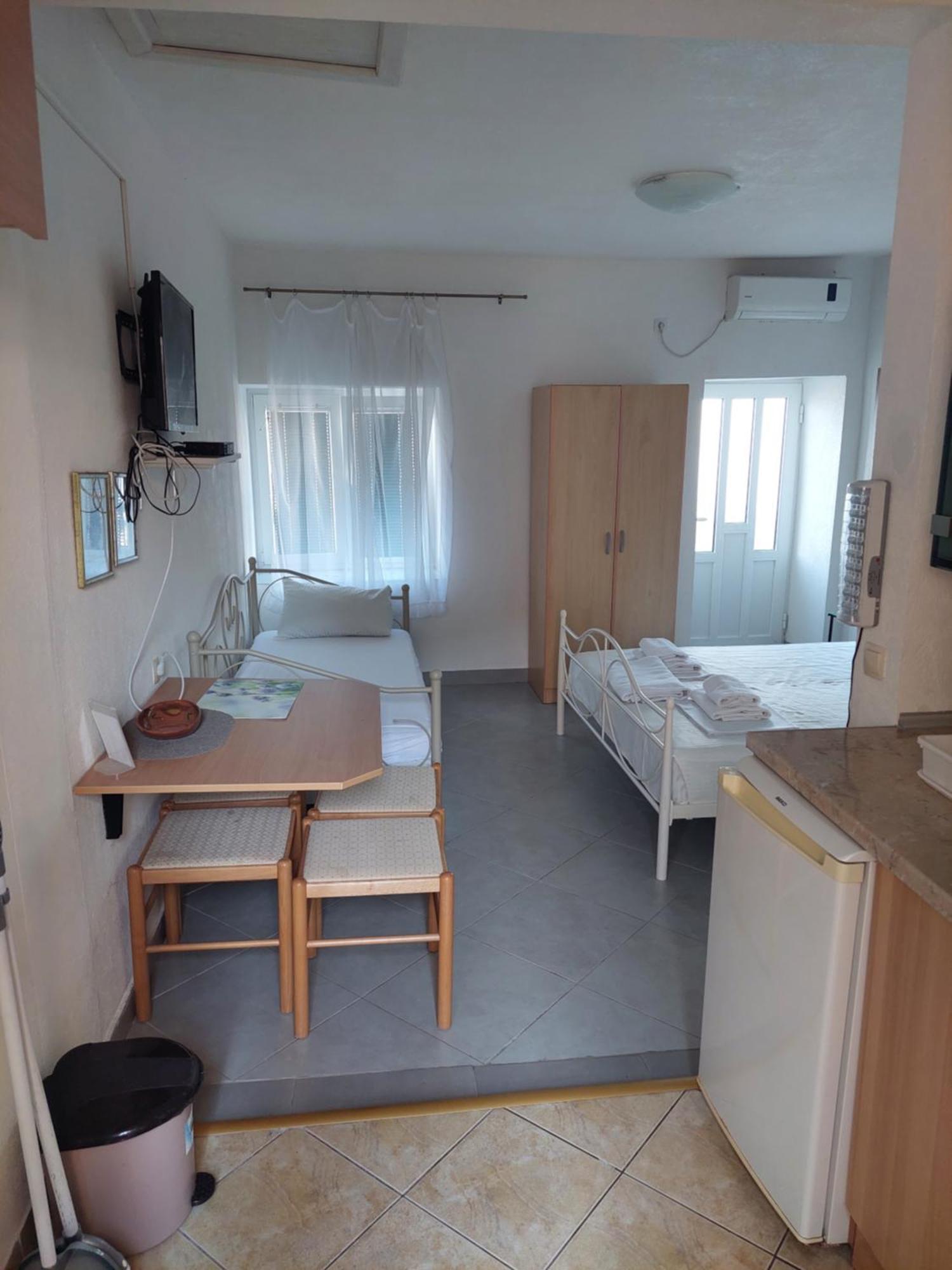 Kjara Apartments ティヴァト エクステリア 写真